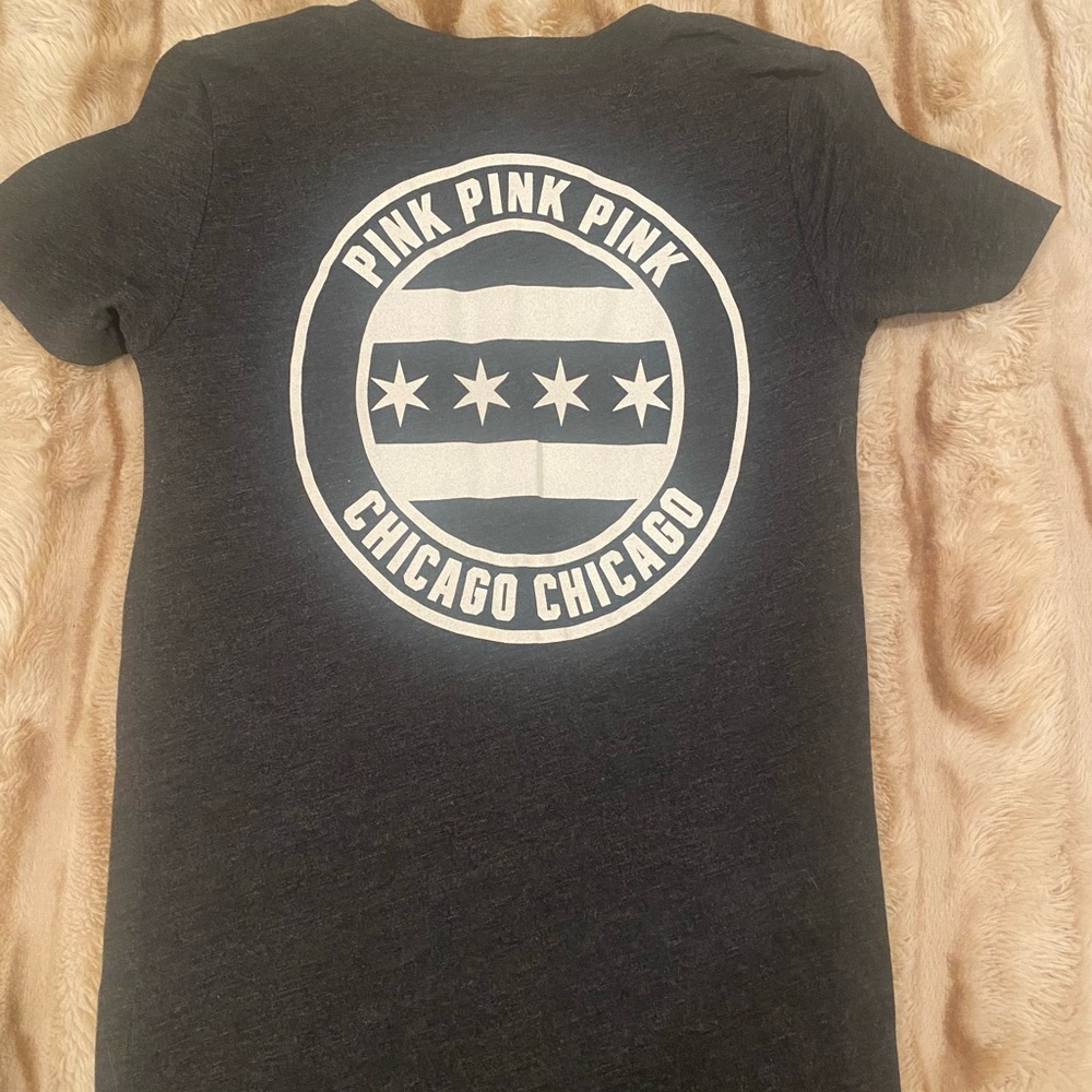 PINK Victoria's Secret Chicago T-Shirt small new